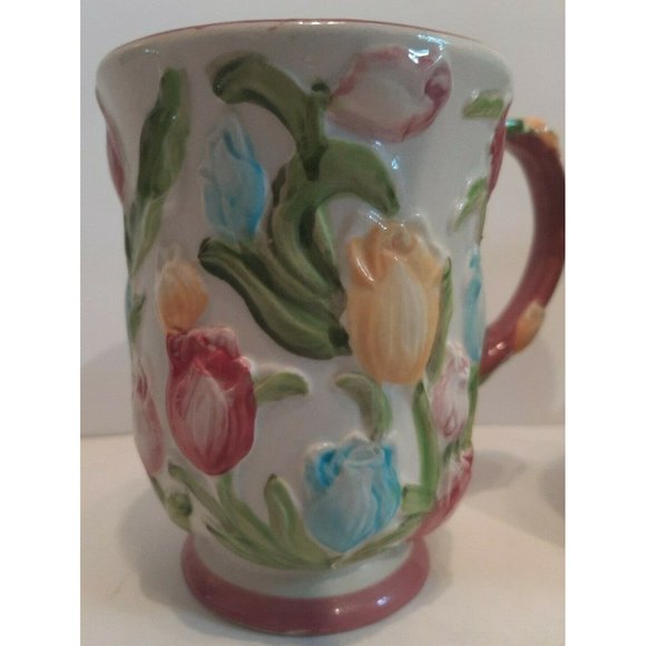 Set of 2 Floral Temptations 12 oz Coffee Tea Mugs Vintage Embossed Tulip Daisies - Picture 4 of 9